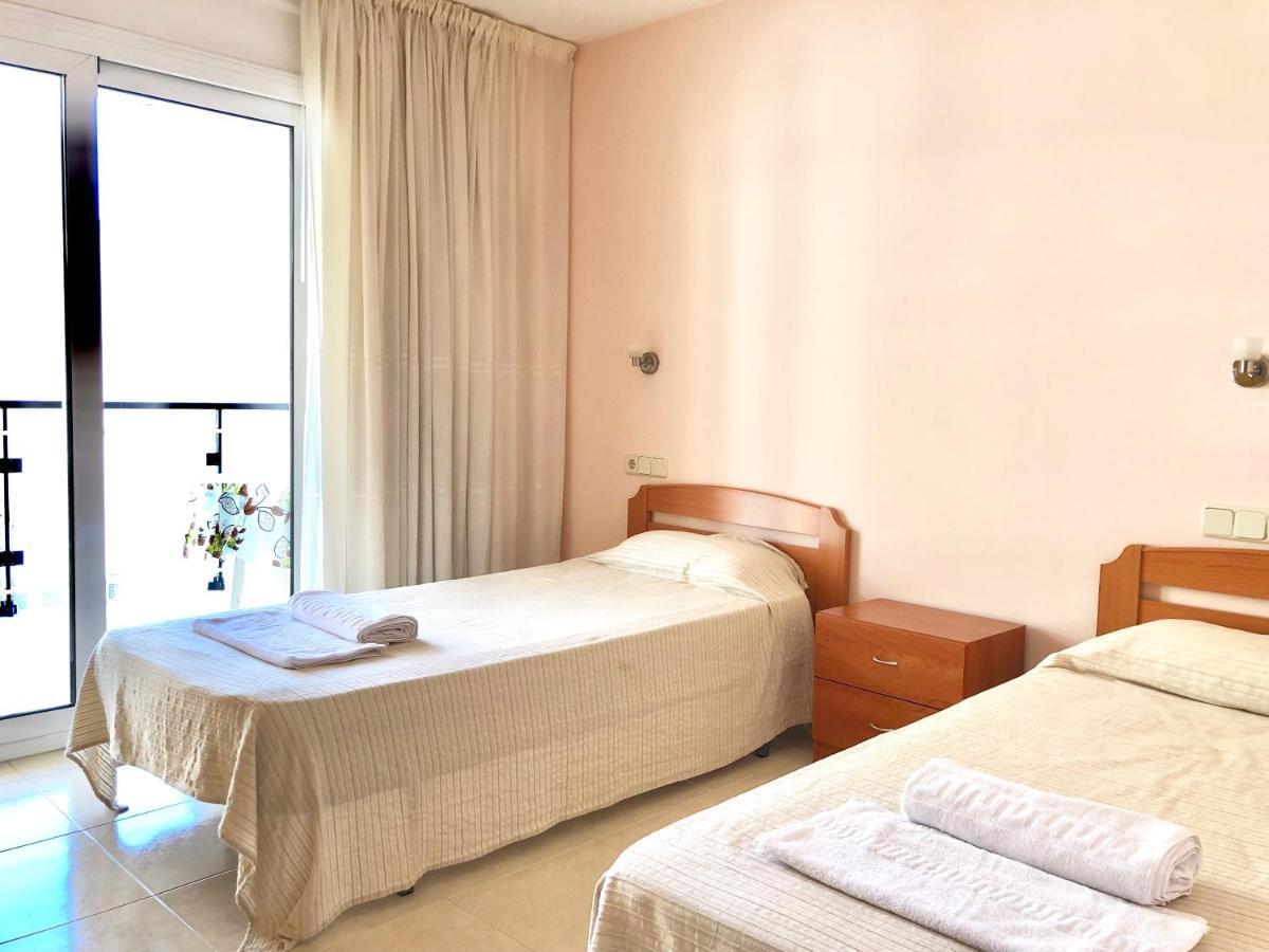 Apartamentos Benet Росес Екстериор снимка