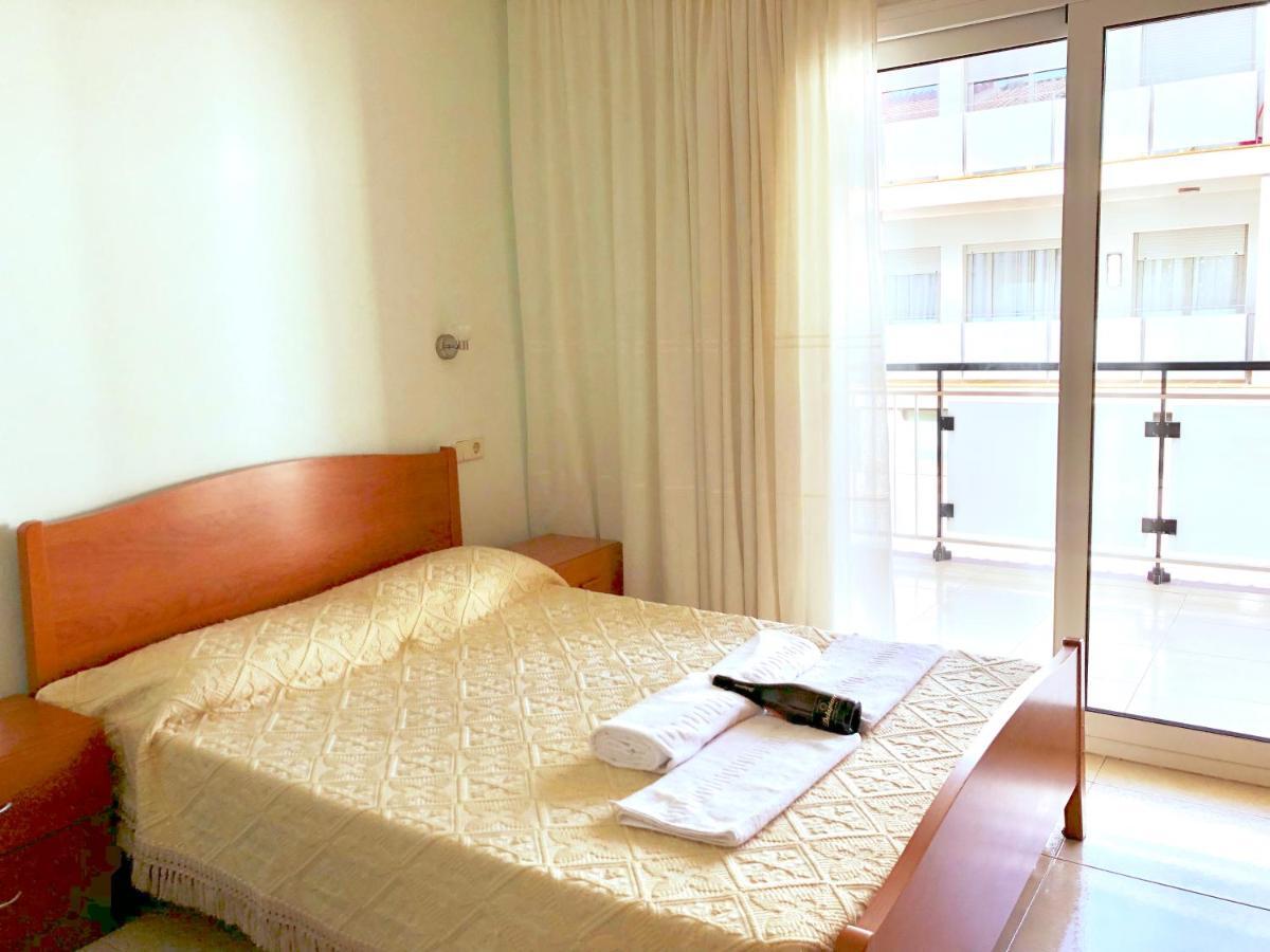 Apartamentos Benet Росес Екстериор снимка